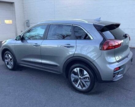 Серый Киа Niro, объемом двигателя 0 л и пробегом 17 тыс. км за 12000 $, фото 3 на Automoto.ua