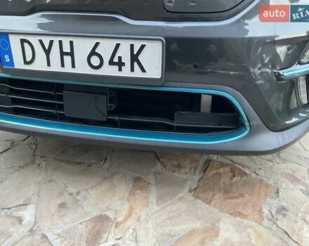 Серый Киа Niro, объемом двигателя 0 л и пробегом 82 тыс. км за 15999 $, фото 16 на Automoto.ua