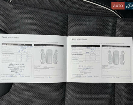 Серый Киа Niro, объемом двигателя 0 л и пробегом 70 тыс. км за 24400 $, фото 66 на Automoto.ua