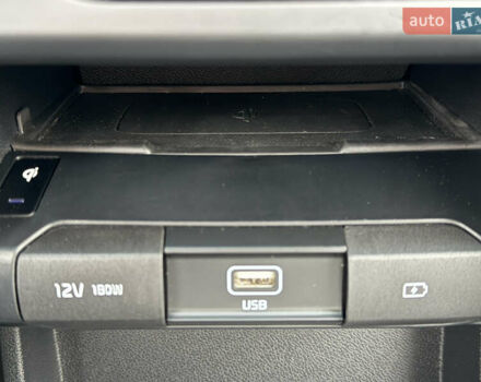 Серый Киа Niro, объемом двигателя 0 л и пробегом 70 тыс. км за 24400 $, фото 73 на Automoto.ua