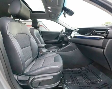 Серый Киа Niro, объемом двигателя 1.6 л и пробегом 25 тыс. км за 5000 $, фото 7 на Automoto.ua