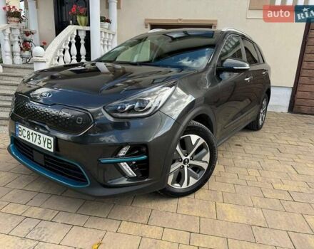 Сірий Кіа Niro, об'ємом двигуна 0 л та пробігом 69 тис. км за 23999 $, фото 13 на Automoto.ua