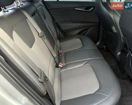 Серый Киа Niro, объемом двигателя 0 л и пробегом 95 тыс. км за 22700 $, фото 79 на Automoto.ua