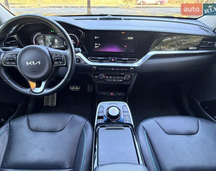 Сірий Кіа Niro, об'ємом двигуна 0 л та пробігом 60 тис. км за 22400 $, фото 16 на Automoto.ua