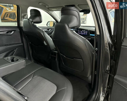 Серый Киа Niro, объемом двигателя 0 л и пробегом 120 тыс. км за 20900 $, фото 85 на Automoto.ua