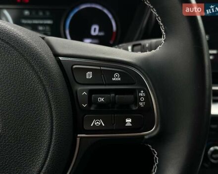 Серый Киа Niro, объемом двигателя 0 л и пробегом 44 тыс. км за 24900 $, фото 5 на Automoto.ua