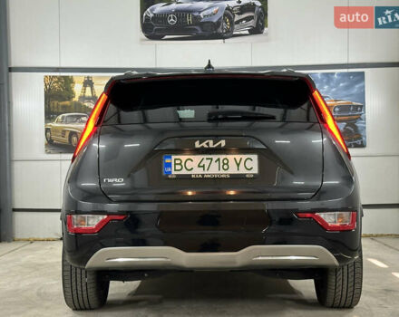Серый Киа Niro, объемом двигателя 0 л и пробегом 120 тыс. км за 20900 $, фото 58 на Automoto.ua