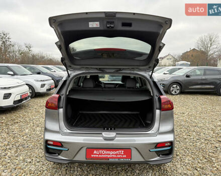 Серый Киа Niro, объемом двигателя 0 л и пробегом 70 тыс. км за 24400 $, фото 96 на Automoto.ua