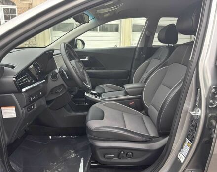 Серый Киа Niro, объемом двигателя 0 л и пробегом 21 тыс. км за 11000 $, фото 8 на Automoto.ua