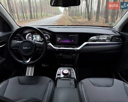 Сірий Кіа Niro, об'ємом двигуна 0 л та пробігом 72 тис. км за 22999 $, фото 41 на Automoto.ua