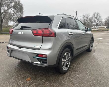 Серый Киа Niro, объемом двигателя 0 л и пробегом 21 тыс. км за 11000 $, фото 4 на Automoto.ua