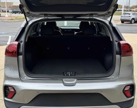 Серый Киа Niro, объемом двигателя 1.6 л и пробегом 20 тыс. км за 12900 $, фото 6 на Automoto.ua