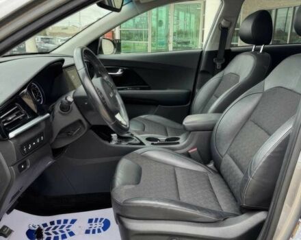 Серый Киа Niro, объемом двигателя 1.6 л и пробегом 26 тыс. км за 13500 $, фото 7 на Automoto.ua