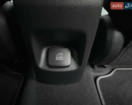 Сірий Кіа Niro, об'ємом двигуна 0 л та пробігом 72 тис. км за 22999 $, фото 72 на Automoto.ua