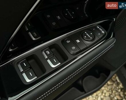 Серый Киа Niro, объемом двигателя 0 л и пробегом 37 тыс. км за 24900 $, фото 34 на Automoto.ua