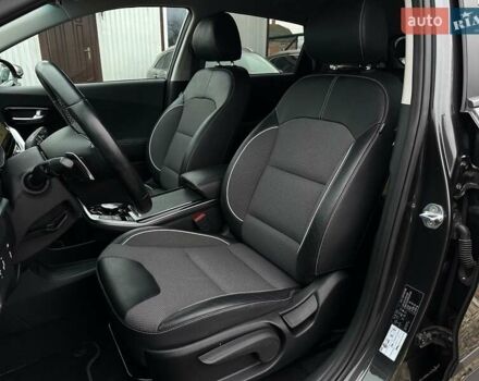 Серый Киа Niro, объемом двигателя 0 л и пробегом 37 тыс. км за 24900 $, фото 1 на Automoto.ua