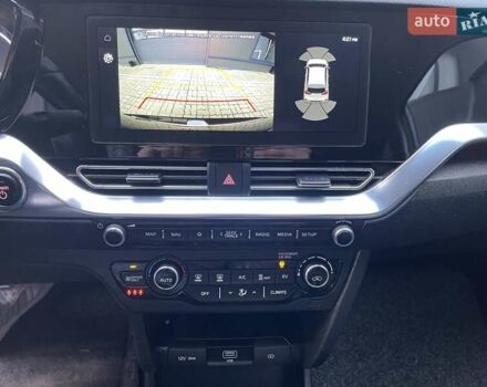 Серый Киа Niro, объемом двигателя 0 л и пробегом 74 тыс. км за 22700 $, фото 30 на Automoto.ua
