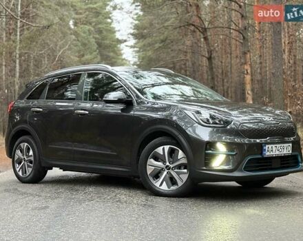 Сірий Кіа Niro, об'ємом двигуна 0 л та пробігом 72 тис. км за 22999 $, фото 25 на Automoto.ua