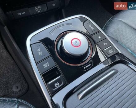 Серый Киа Niro, объемом двигателя 0 л и пробегом 74 тыс. км за 22700 $, фото 28 на Automoto.ua