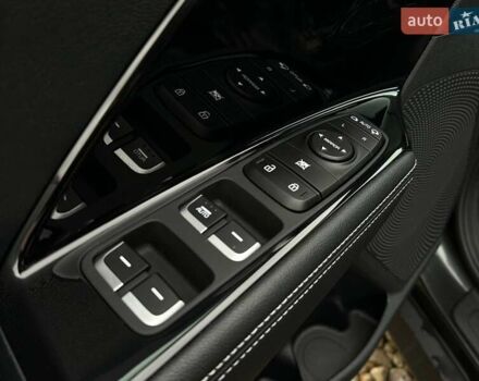 Серый Киа Niro, объемом двигателя 0 л и пробегом 44 тыс. км за 24900 $, фото 34 на Automoto.ua