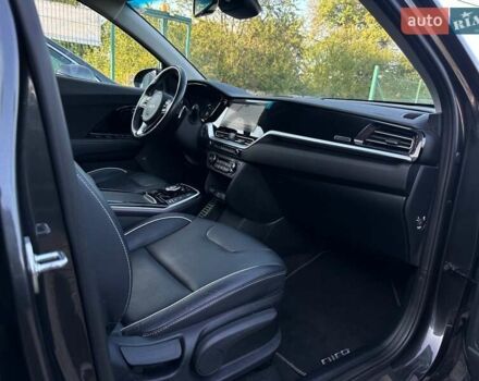 Серый Киа Niro, объемом двигателя 0 л и пробегом 73 тыс. км за 24900 $, фото 84 на Automoto.ua