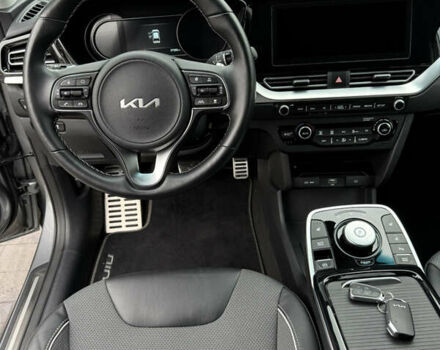 Серый Киа Niro, объемом двигателя 0 л и пробегом 37 тыс. км за 24400 $, фото 16 на Automoto.ua