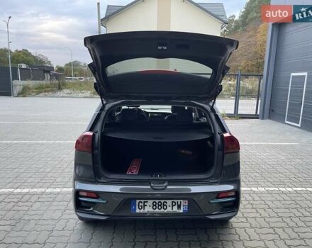 Серый Киа Niro, объемом двигателя 0 л и пробегом 74 тыс. км за 22700 $, фото 40 на Automoto.ua