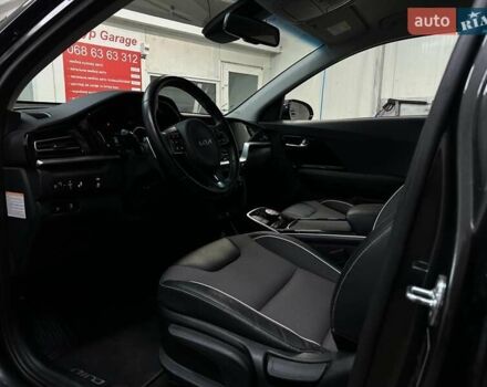 Серый Киа Niro, объемом двигателя 0 л и пробегом 44 тыс. км за 24900 $, фото 32 на Automoto.ua