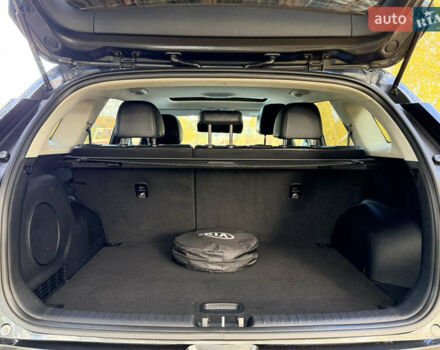 Серый Киа Niro, объемом двигателя 0 л и пробегом 39 тыс. км за 24400 $, фото 14 на Automoto.ua