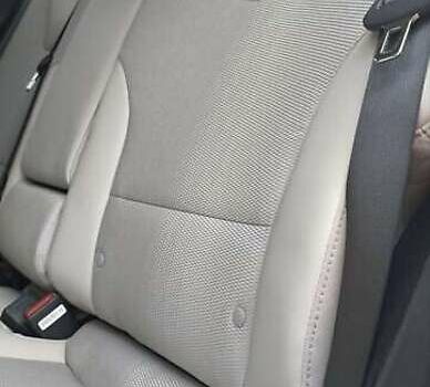 Сірий Кіа Niro, об'ємом двигуна 1.58 л та пробігом 25 тис. км за 19900 $, фото 21 на Automoto.ua