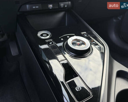 Серый Киа Niro, объемом двигателя 0 л и пробегом 95 тыс. км за 22700 $, фото 72 на Automoto.ua