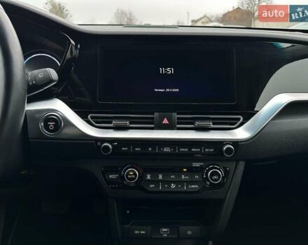 Серый Киа Niro, объемом двигателя 0 л и пробегом 37 тыс. км за 24900 $, фото 53 на Automoto.ua