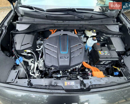 Серый Киа Niro, объемом двигателя 0 л и пробегом 40 тыс. км за 25900 $, фото 24 на Automoto.ua