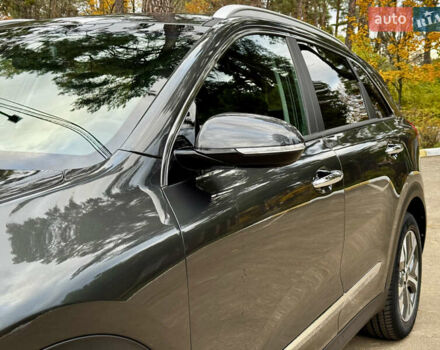 Серый Киа Niro, объемом двигателя 0 л и пробегом 37 тыс. км за 24800 $, фото 9 на Automoto.ua