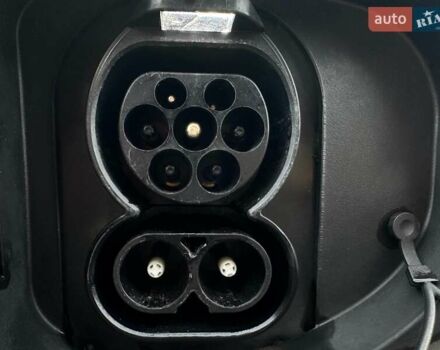 Серый Киа Niro, объемом двигателя 0 л и пробегом 37 тыс. км за 24900 $, фото 29 на Automoto.ua