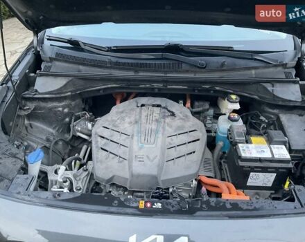 Серый Киа Niro, объемом двигателя 0 л и пробегом 82 тыс. км за 15999 $, фото 11 на Automoto.ua
