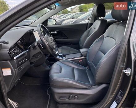 Сірий Кіа Niro, об'ємом двигуна 0 л та пробігом 66 тис. км за 23200 $, фото 20 на Automoto.ua