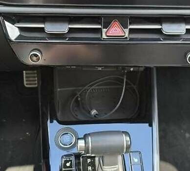 Сірий Кіа Niro, об'ємом двигуна 1.58 л та пробігом 25 тис. км за 19900 $, фото 11 на Automoto.ua