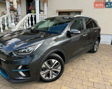 Сірий Кіа Niro, об'ємом двигуна 0 л та пробігом 69 тис. км за 23999 $, фото 6 на Automoto.ua