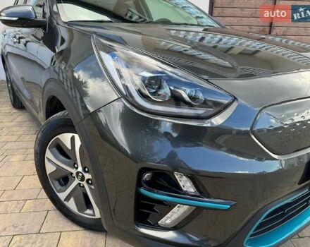 Сірий Кіа Niro, об'ємом двигуна 0 л та пробігом 69 тис. км за 23999 $, фото 5 на Automoto.ua