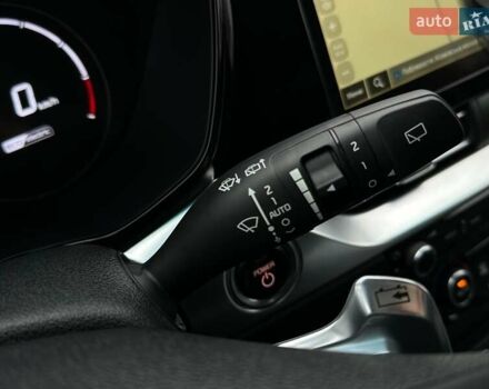 Серый Киа Niro, объемом двигателя 0 л и пробегом 37 тыс. км за 24900 $, фото 42 на Automoto.ua