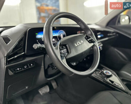Серый Киа Niro, объемом двигателя 0 л и пробегом 120 тыс. км за 20900 $, фото 61 на Automoto.ua