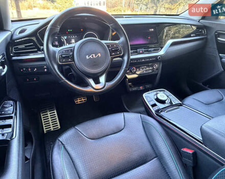 Сірий Кіа Niro, об'ємом двигуна 0 л та пробігом 60 тис. км за 22400 $, фото 12 на Automoto.ua