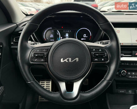 Серый Киа Niro, объемом двигателя 0 л и пробегом 70 тыс. км за 24400 $, фото 46 на Automoto.ua