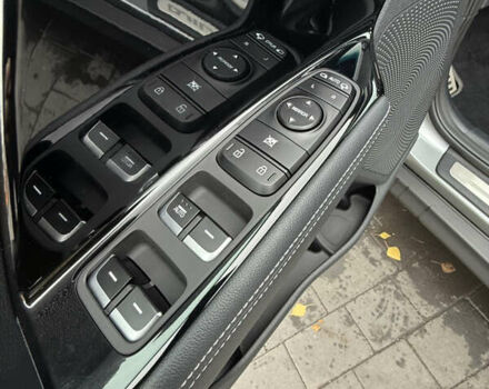 Серый Киа Niro, объемом двигателя 0 л и пробегом 37 тыс. км за 24400 $, фото 13 на Automoto.ua