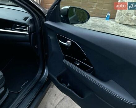 Серый Киа Niro, объемом двигателя 0 л и пробегом 82 тыс. км за 15999 $, фото 32 на Automoto.ua