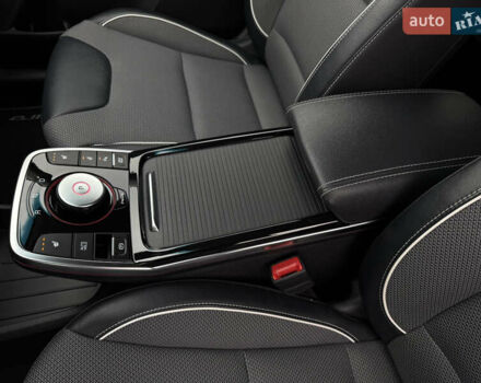 Серый Киа Niro, объемом двигателя 0 л и пробегом 70 тыс. км за 24400 $, фото 85 на Automoto.ua