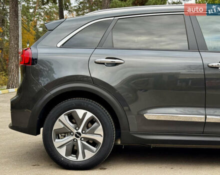 Серый Киа Niro, объемом двигателя 0 л и пробегом 37 тыс. км за 24800 $, фото 16 на Automoto.ua