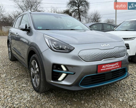 Серый Киа Niro, объемом двигателя 0 л и пробегом 70 тыс. км за 24400 $, фото 24 на Automoto.ua