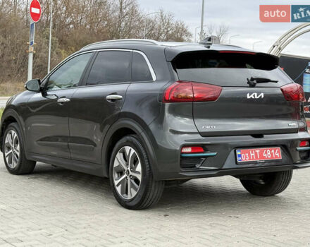 Сірий Кіа Niro, об'ємом двигуна 0 л та пробігом 81 тис. км за 18700 $, фото 5 на Automoto.ua
